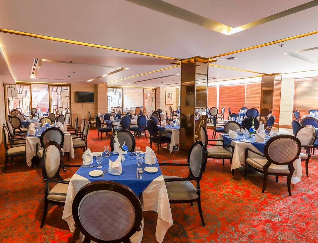 Best Western Premier Islamabad Hotel Restaurante foto